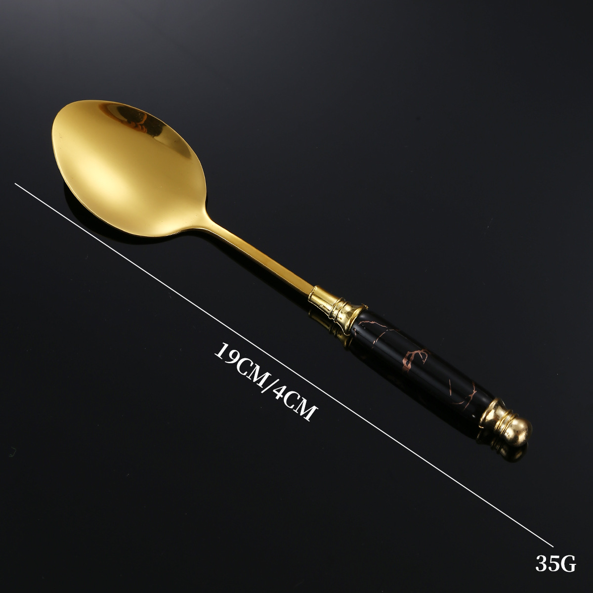 검은색 테이블스푼