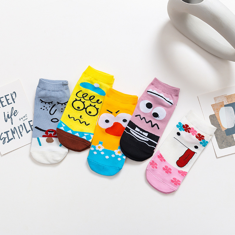 Calcetines de comercio exterior nuevos calcetines de dibujos animados lindos calcetines de mujer casuales coreanos calcetines cortos superficiales ventas directas