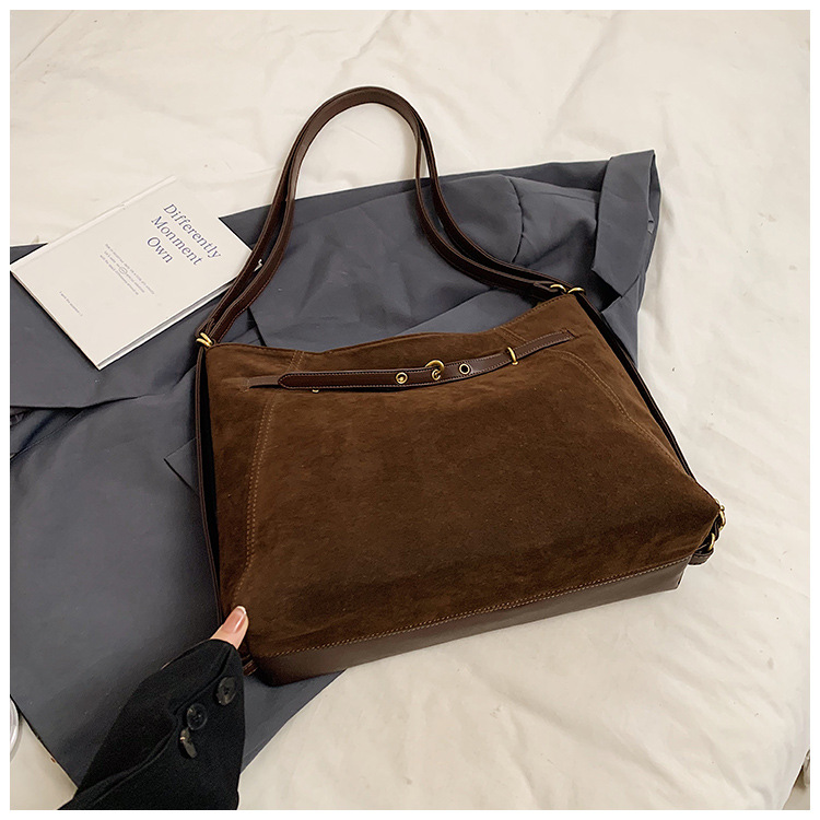 Bolsa retro de gran capacidad esmerizada para mujeres 2025 nuevo otoño invierno ocio mochila de hombro para viajar bolsas de hombro