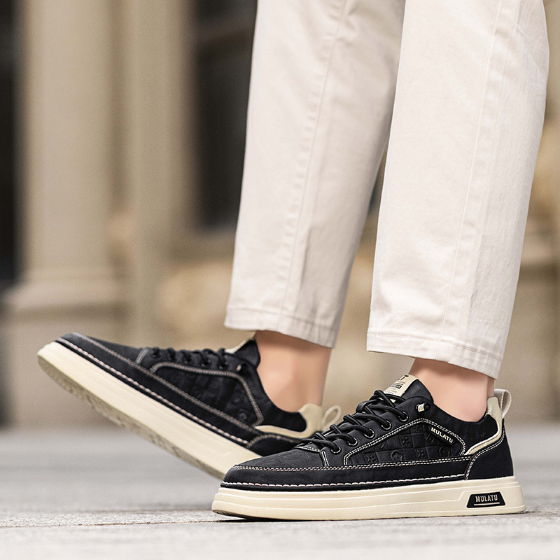 Zapatos de hombre de la estación europea nuevos modelos de primavera y otoño, casuales y cómodos, zapatillas de deporte sin cordones, zapatos blancos de suela blanda para hombre simples, zapatos de moda