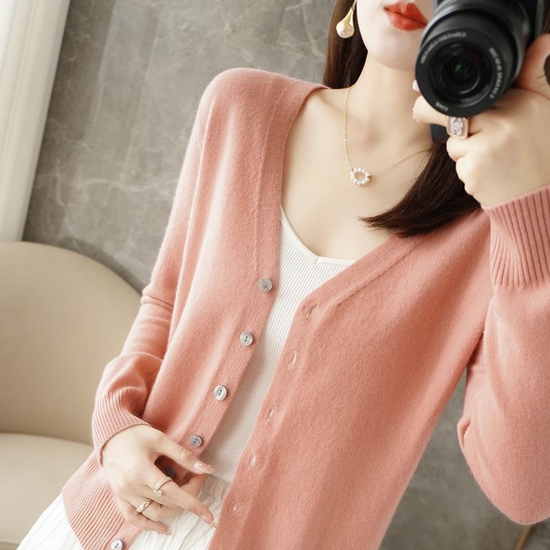 鄂尔多斯市羊100毛衫V领开衫女春秋宽松大码针织毛衣外套包邮批发