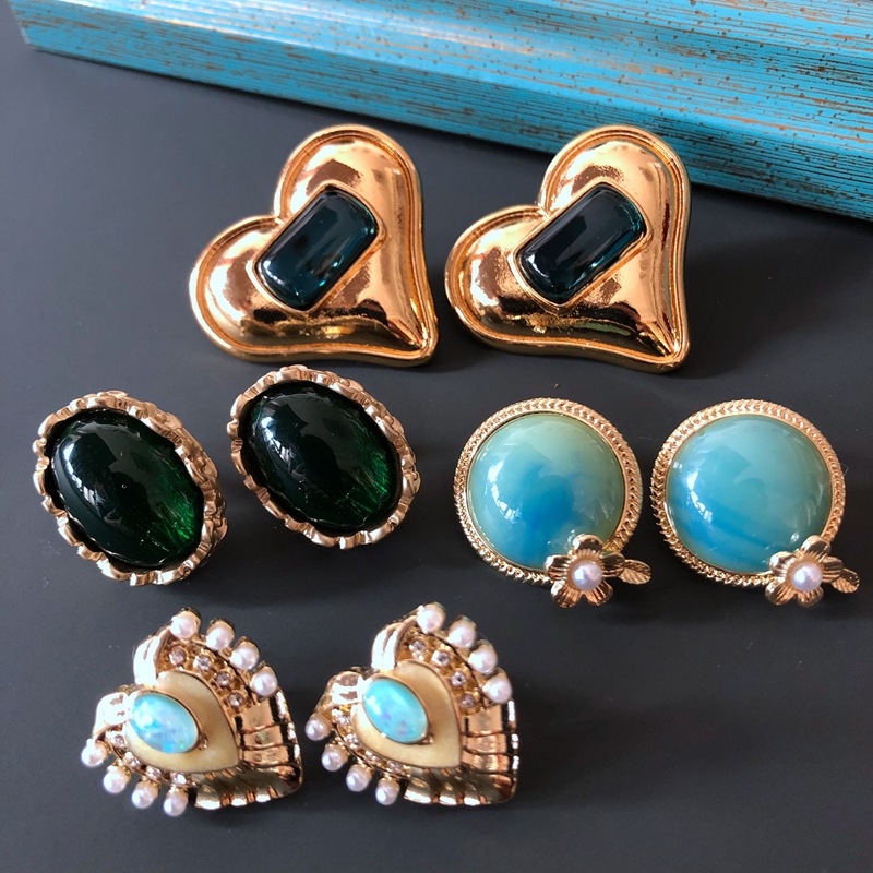 Vente En Gros Bijoux Rétro Boucles D&#39;oreilles En Pierres Précieuses Bleues Vertes Nihaojewelry display picture 1