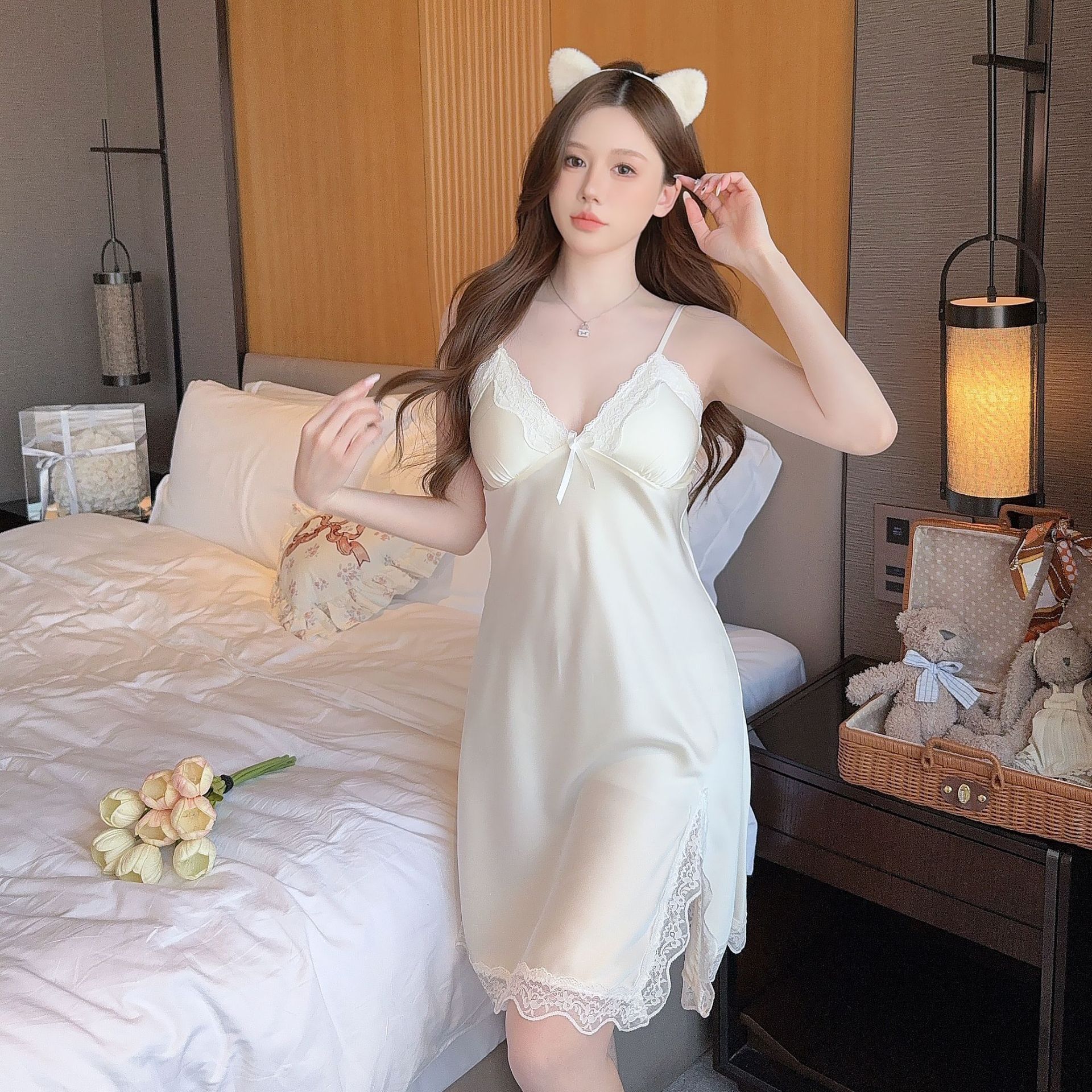 샴페인 컬러 스커트