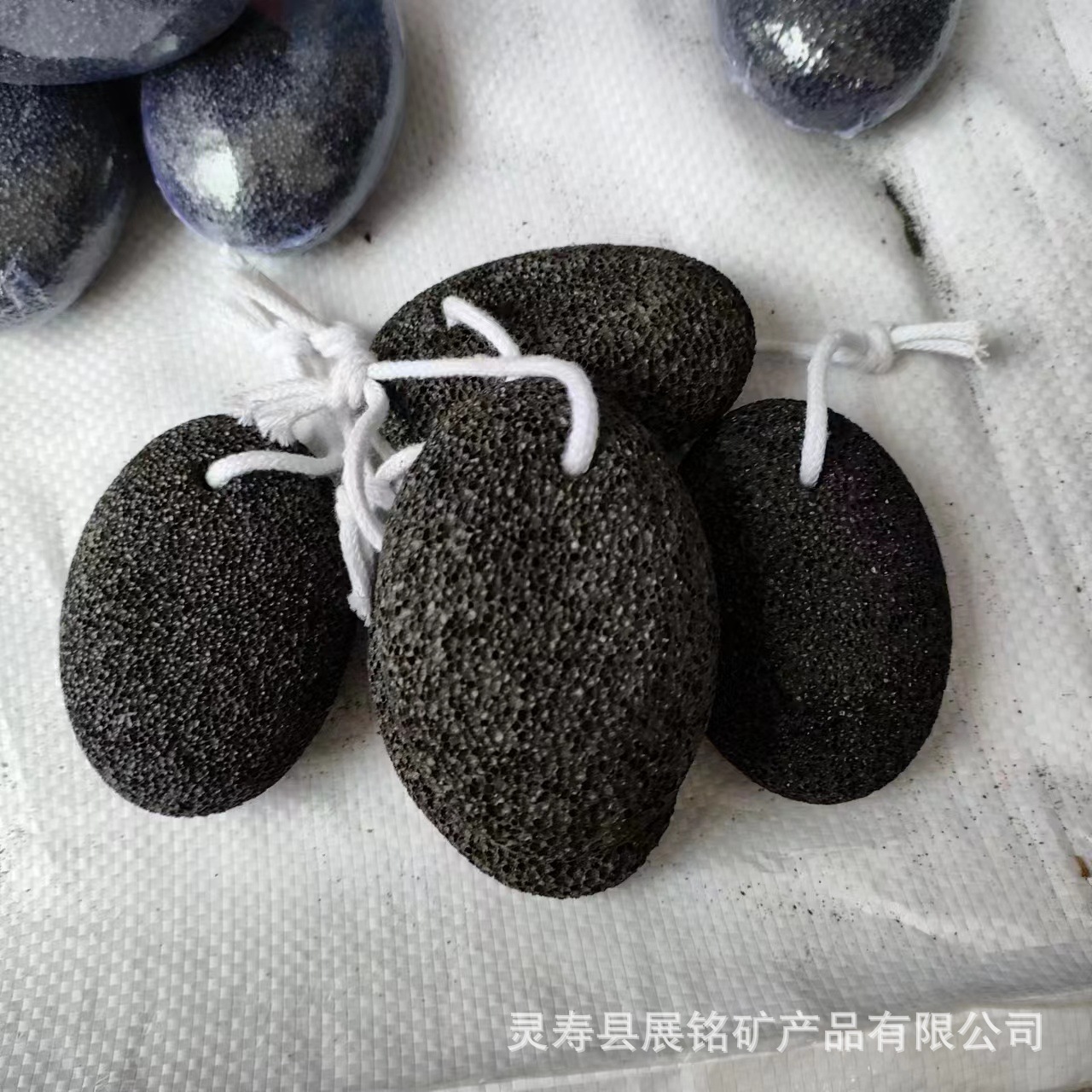 Foot Grinding Stone for Removing Dead Skin and Calluses, Foot Grinder, Heel File, Pumice Stone, Foot Scrubbing Stone, Massage Pedicure Tool, Exfoliating