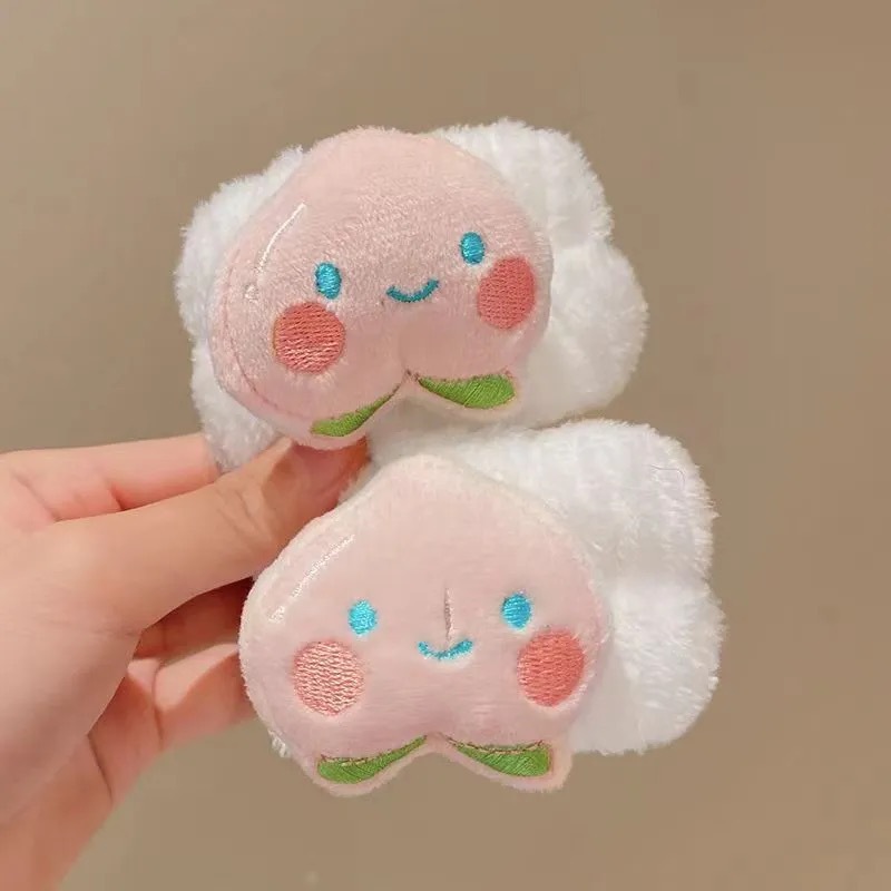 2 peaches