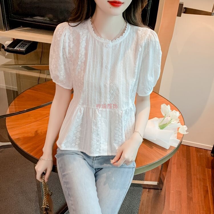 Versatile Round Neck Long-Sleeve Lace Shirt for Women, Spring 2026 New Style, Loose and Casual Top, Trendy Versatile Round Neck Long-Sleeve Lace Shirt for Women, Spring 2026 New Style, Loose and Casual Top, Trendy