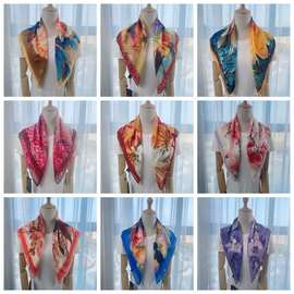 新款剪花丝巾方巾女高级感国风油画时尚百搭70小方巾优雅百搭批发