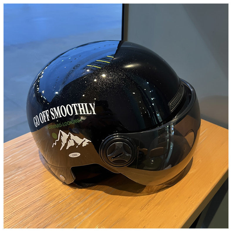 Suitable for electric car helmet certification motorcycle men's and women's helmet half helmet four seasons sun protection couple personality black and white
