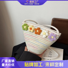 草编包包女士2025新款休闲斜挎小包田园风度假沙滩包编织水桶包夏