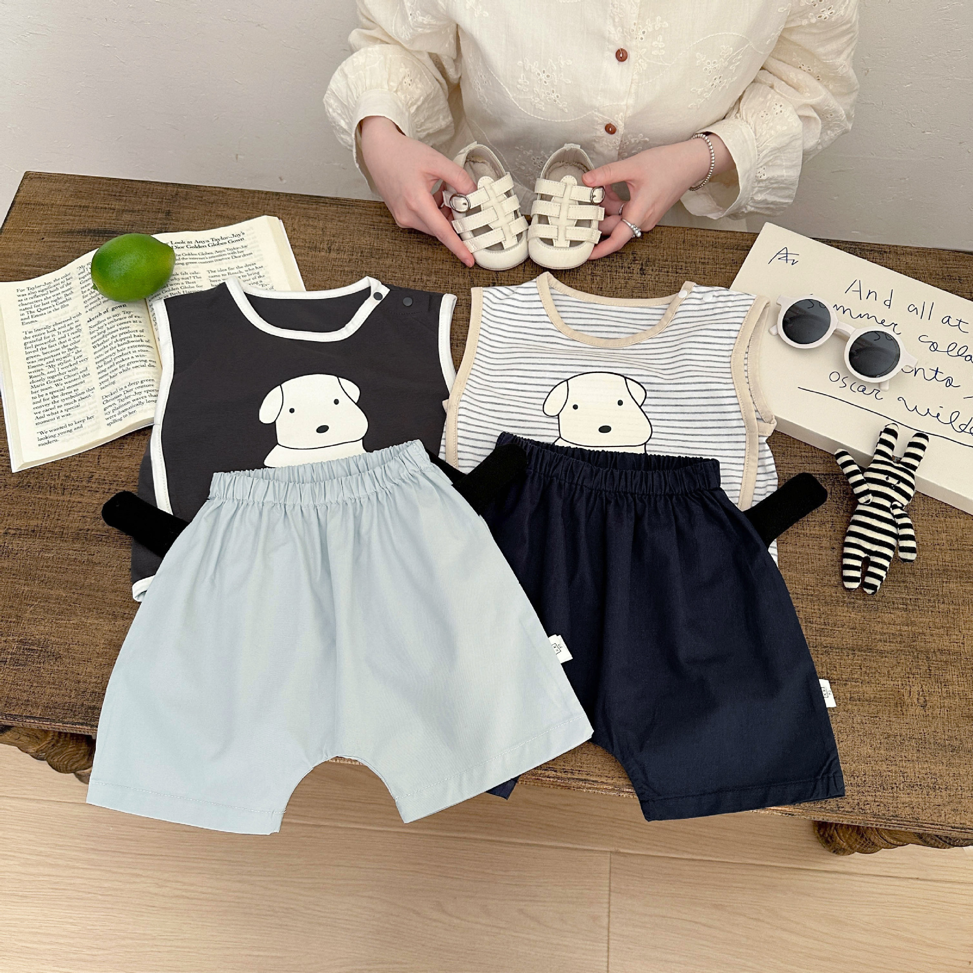 Bebés de verano encantador dibujos animados impresión chaleco frío coreano bebés delgados sin mangas ropa universal