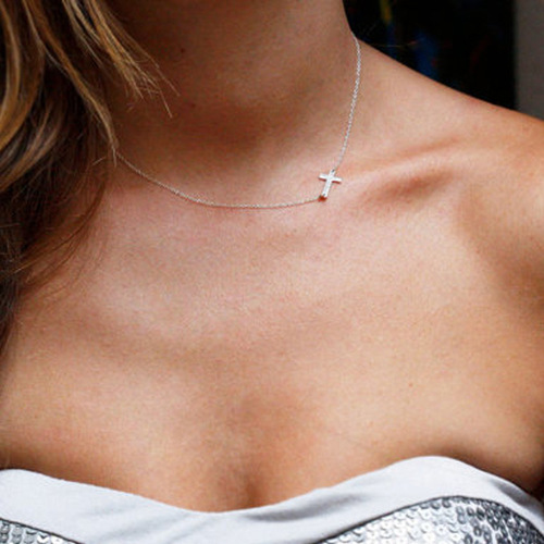 European and American Foreign Trade Jewelry Accessories Alloy Cross Necklace Women's Short Gold-Plated Clavicle Chain Neckerchief