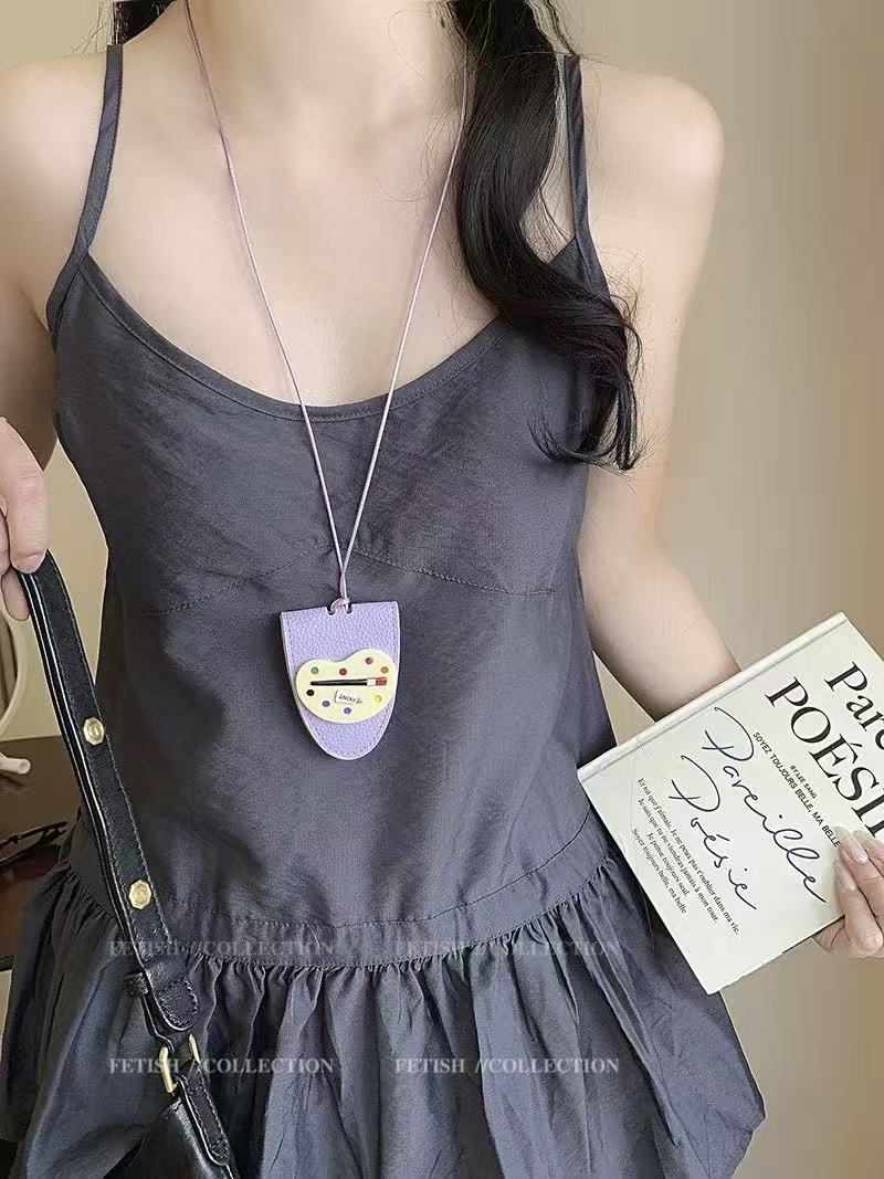 Purple drawing board magnetic bag necklace