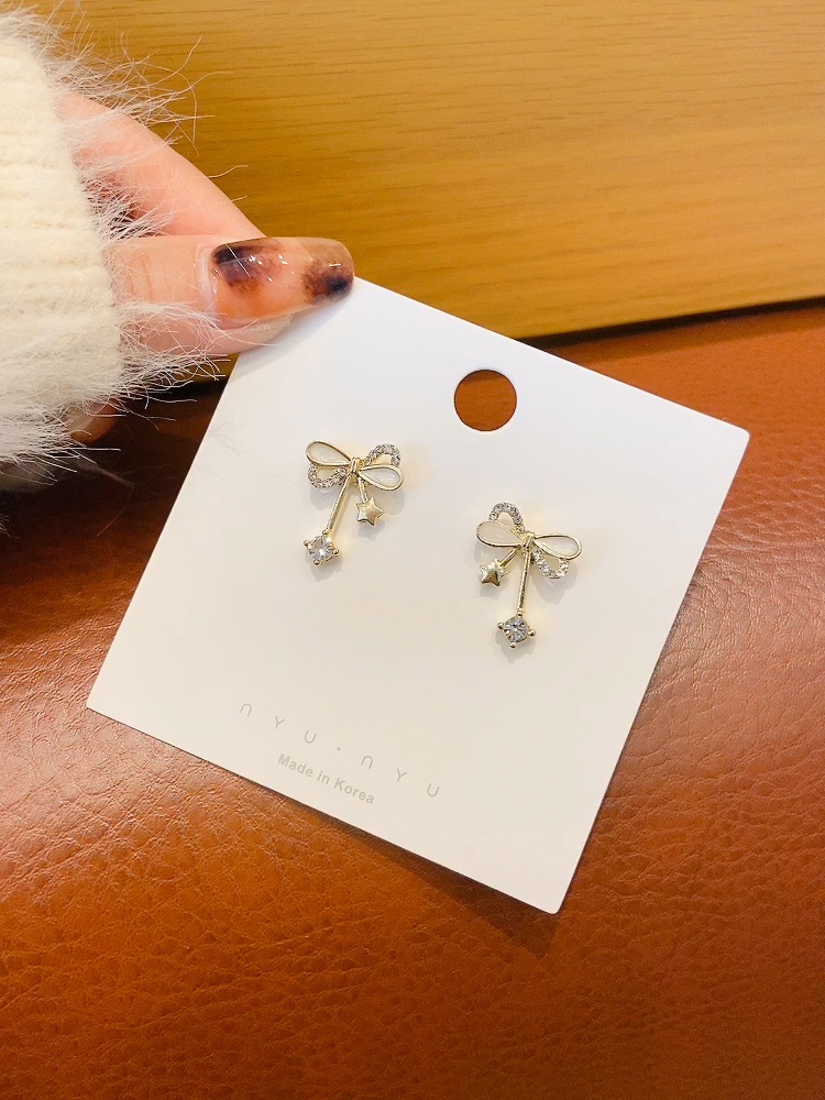 1 Pair Fashion Bow Knot Alloy Inlay Rhinestones Shell Womenu0027S Earrings