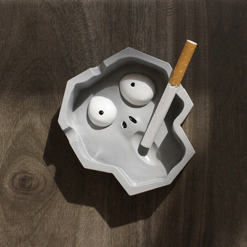 Amazon's new resin ghost face ashtray home decoration creative desktop funny ashtray decoration wholesale