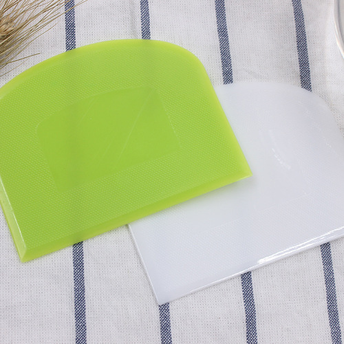 Baking tools semicircular D-shaped thickened plastic PE scraper cream cake scraper scraper dough cutter
