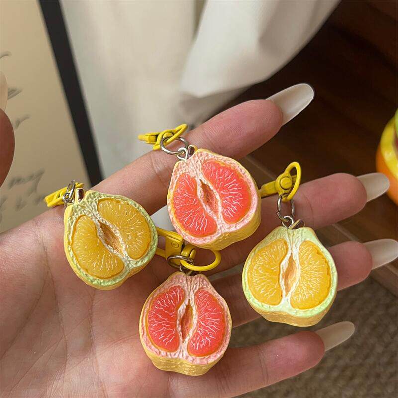 Simulated 3D Peelable Grapefruit Keychain, Fun Miniature Food Toy Fruit Pendant, Creative Backpack Accessory Gift