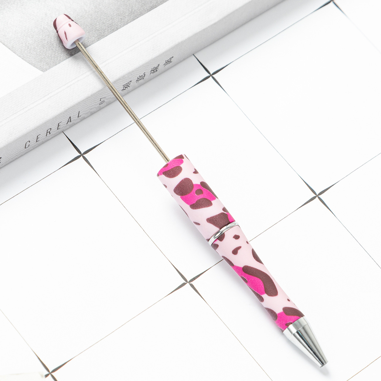 Diy plástico creativo mano de leopardo flor de cuentas al por mayor de alto valor de impresión plástico cuentas