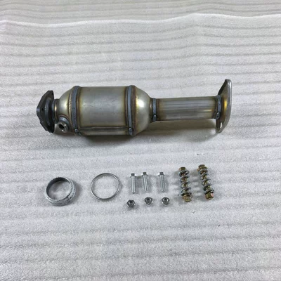 Nissan Frontier pickup/SUV 4.0L Katalizator