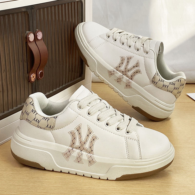 Otoño nueva moda pareja zapatos blancos coreanos suela gruesa ligera versátil aumento de altura zapatos de skate casuales para hombres y mujeres