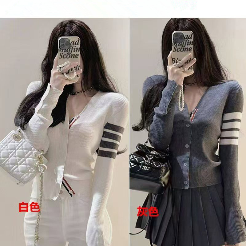 Qadın üçün nazik trikotaj qısa jaket və kardigan