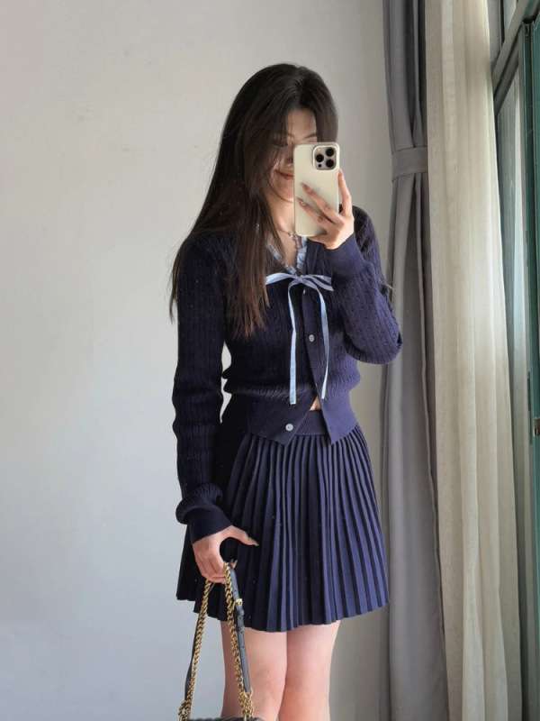 藏青色针织开衫两件套女早秋巨好看短裙高腰百褶裙韩系学院风套装|undefined
