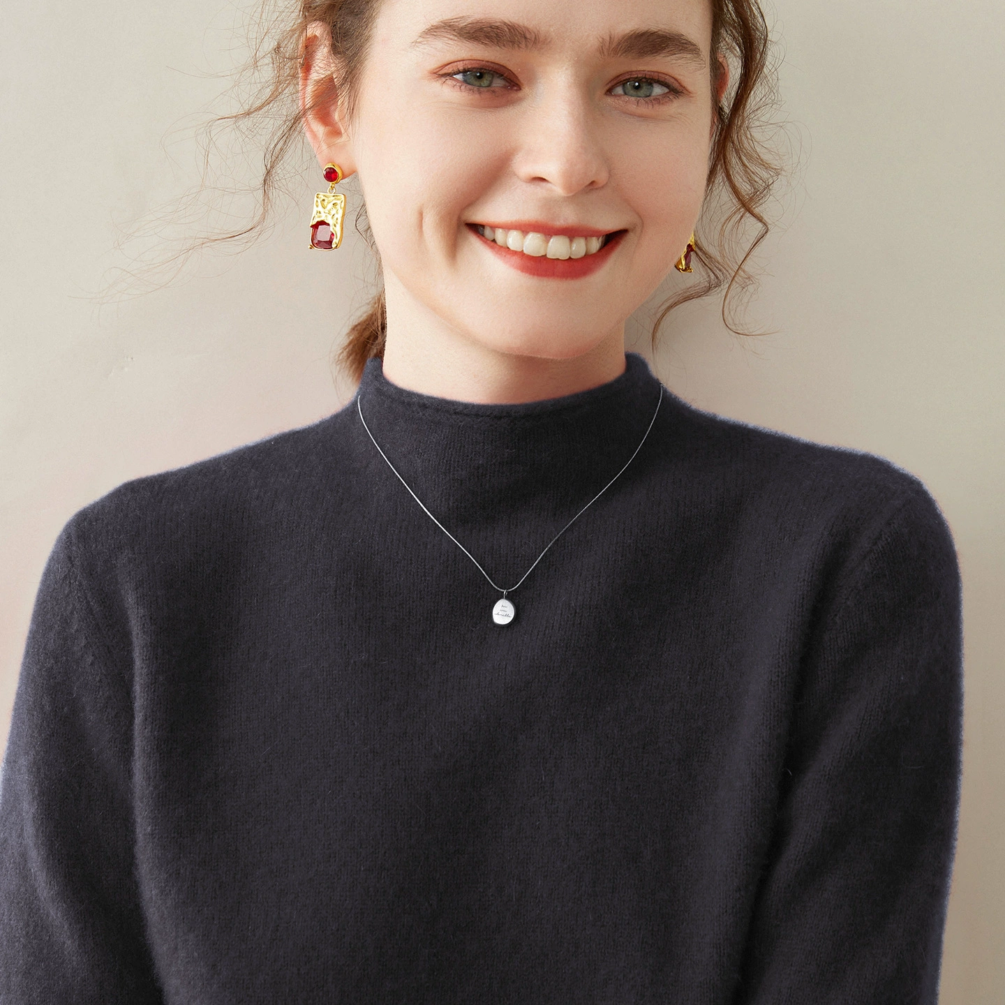 Cashmere base body-friendly classic keep warm sweater, high collar