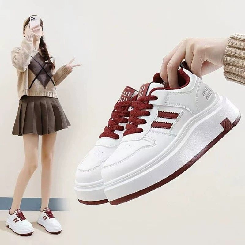 Новая спортивная обувь, дышащие повседневные кроссовки, универсальные белые туфли, толстая подошва, женская обувь, увеличивающая рост, нескользящая модная тенденция.