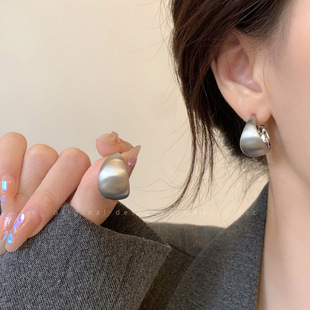 �nϵ�yɫĥɰ���zC�Ͷ��Ů���s�䵭�߼��ж��h�r�К��|�ٴ���