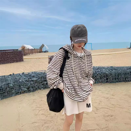 American Retro Striped Hooded Sweatshirt for Women - Spring and Autumn Season Lazy Style Zipper Thin Casual Open Top Coat for Women