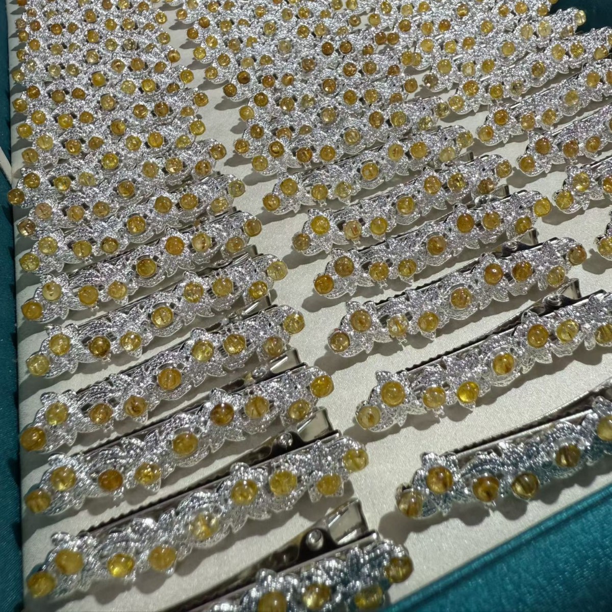 Korean-Style Light Luxury High-End Rhinestone Design Hairpin Natural Blonde Crystal Hairpin Bangs Clip Pink Duck