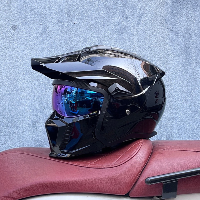 컬러 도금이 적용된 밝은 검정색