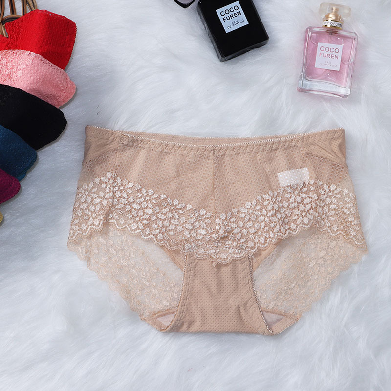 少女性感蕾丝透明内裤