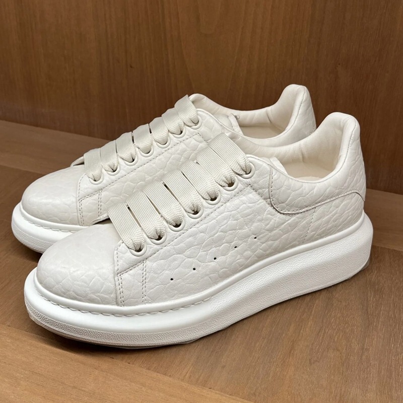 New Couple's Mcqueen Wild Cow Pattern Thick-Soled White Sneakers for Women, Genuine Leather Platform Height-Increasing Sports Casual Sneakers