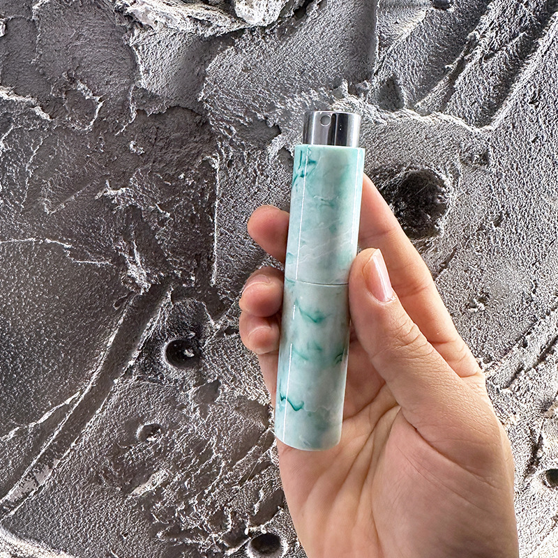 En stock 8/10ml de perfume giratorio sub-botella ambientador oral botella de spray botella de perfume de prensado de alta gama botella de spray bucal