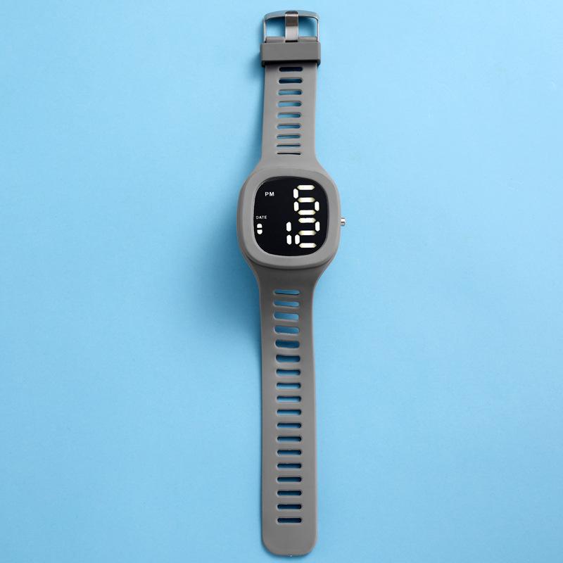 Coreano MORI Deportes simple LED de pantalla grande simple mano electrónica cuadrado digital masculino y femenino estudiante pareja novias