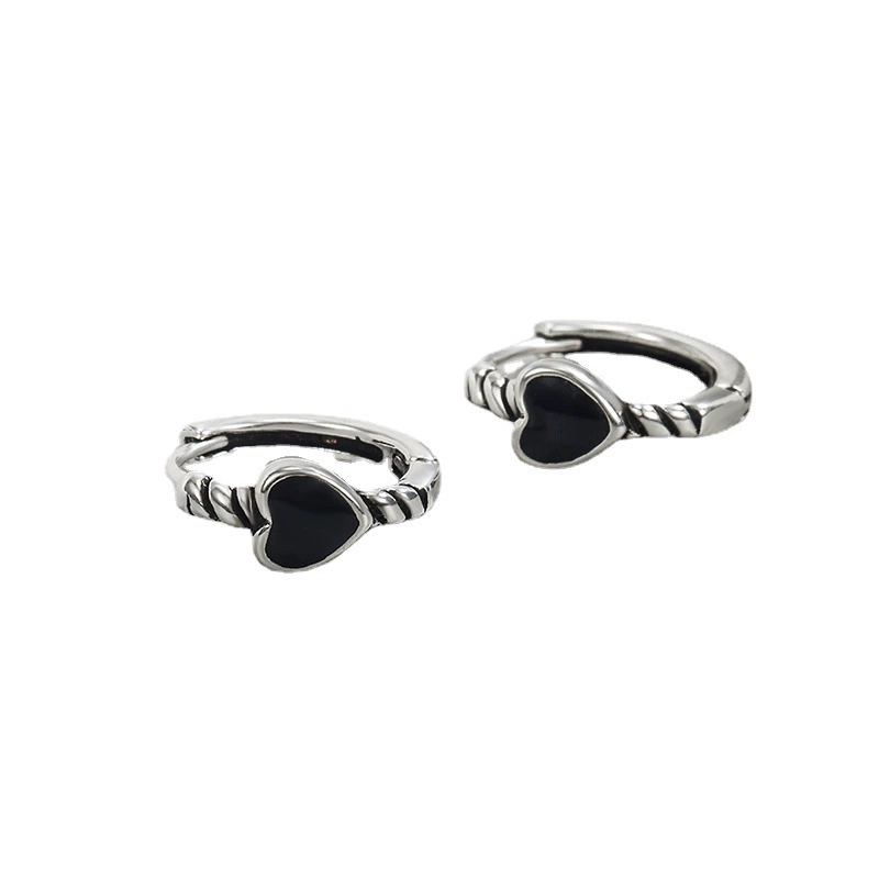 Small design retro earrings, trend of season