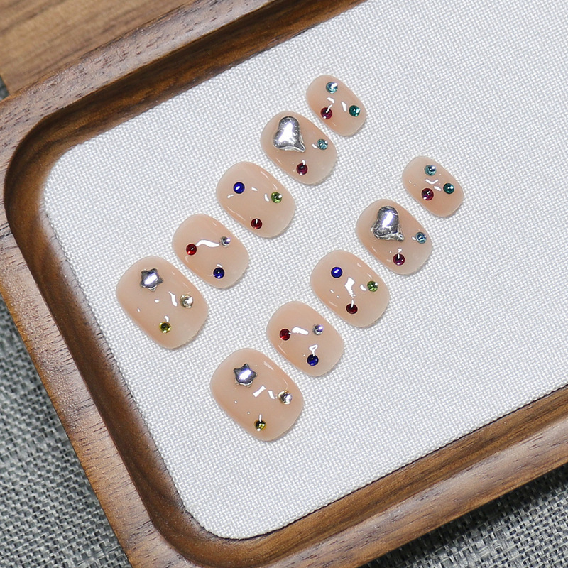 Summer Phototherapy Manicure Patches Colorful Diamond Wearable Nails Short Heart Gemstone Fake Nails Student Sweet Cool Style