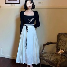 TZ2944黑色新中式国风方领长袖连衣裙女2023秋新款名媛长款马面裙