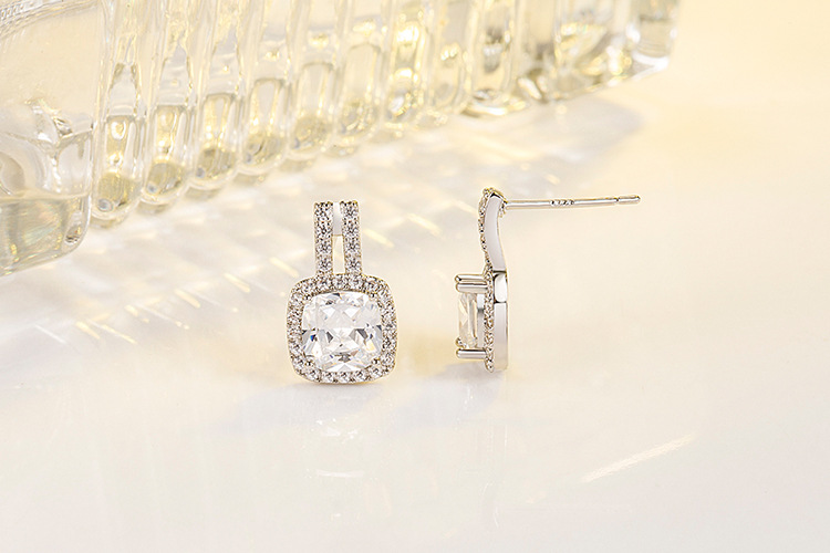 Fashion Geometric Copper Ear Studs Inlay Zircon Copper Earrings 1 Pair