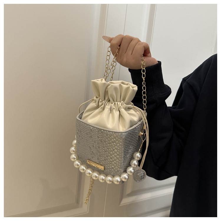 Borsa a secchiello con perle donna borsa a tracolla elegante_voghion.com