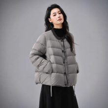 90绒时尚百搭轻羽绒服2025冬季保暖锁温气质圆领撞色白鸭绒外套女