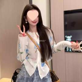 小清新温柔系韩版设计感针织衫白色花朵图案大码上衣2026春季新款
