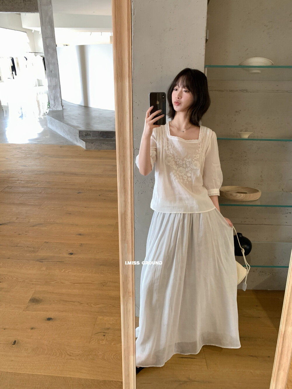 Áo sơ mi nữ cổ vuông tay bồng thêu ren hoa mùa hè — màu trắng, Xanh da trờicolor chi tiết 14