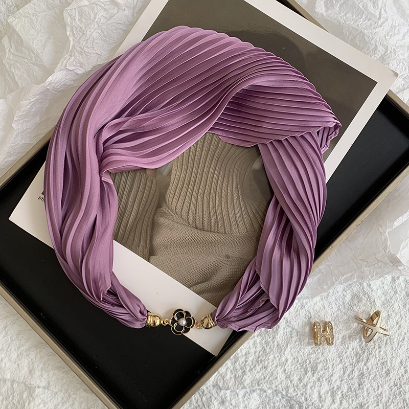 Pañuelo de seda arrugado de seda de imitación magnética con hebilla de rosa de color sólido de verano, protector solar, bufanda decorativa profesional ligera de todo fósforo