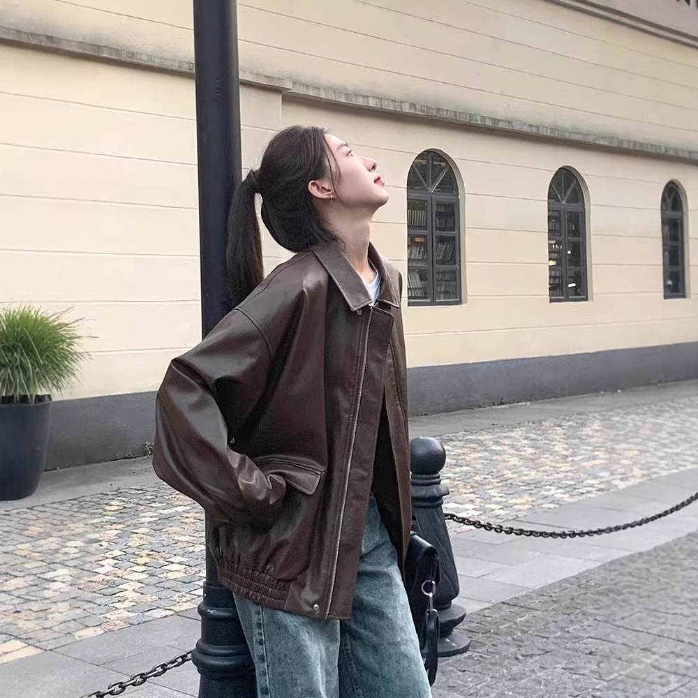 Vintage Brown Leather Jacket for Women, Short Style, 2025 Autumn, Petite Korean Style, Loose Leather Jacket, Stylish Biker Coat