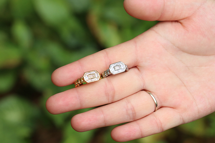 5g Weight Electroplating Gold Plating Process 18K Real Gold Plated Plating Material Fashion Retro Hollow Diamond-encrusted Zircon Copper Ring