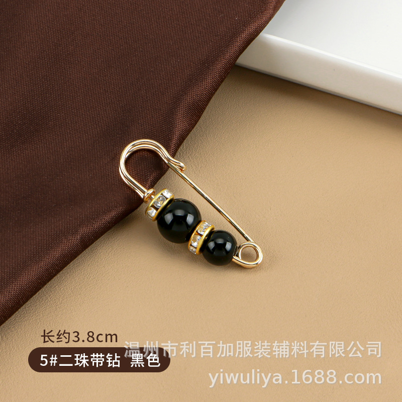 5 # Two beads with diamonds 3.8cm (black)
