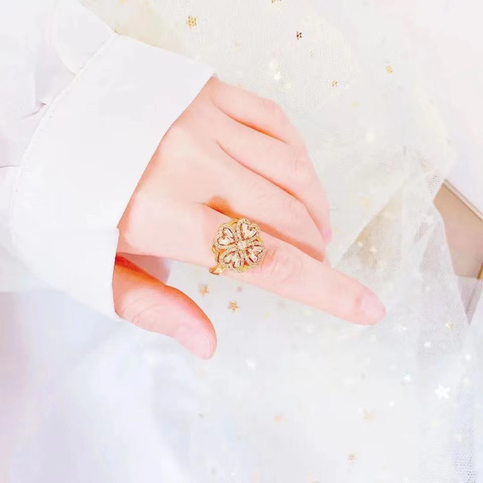 Rotatable Flower Ring For Women Adjustable Lucky Grass Design_voghion.com