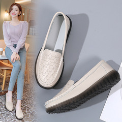 Cowhide Bean Shoes Women's Spring and Autumn Loafers Casual Low-Heeled Women's Single Shoes One Foot Stomp Pregnant Anti-Slip Large Size Mom Shoes 