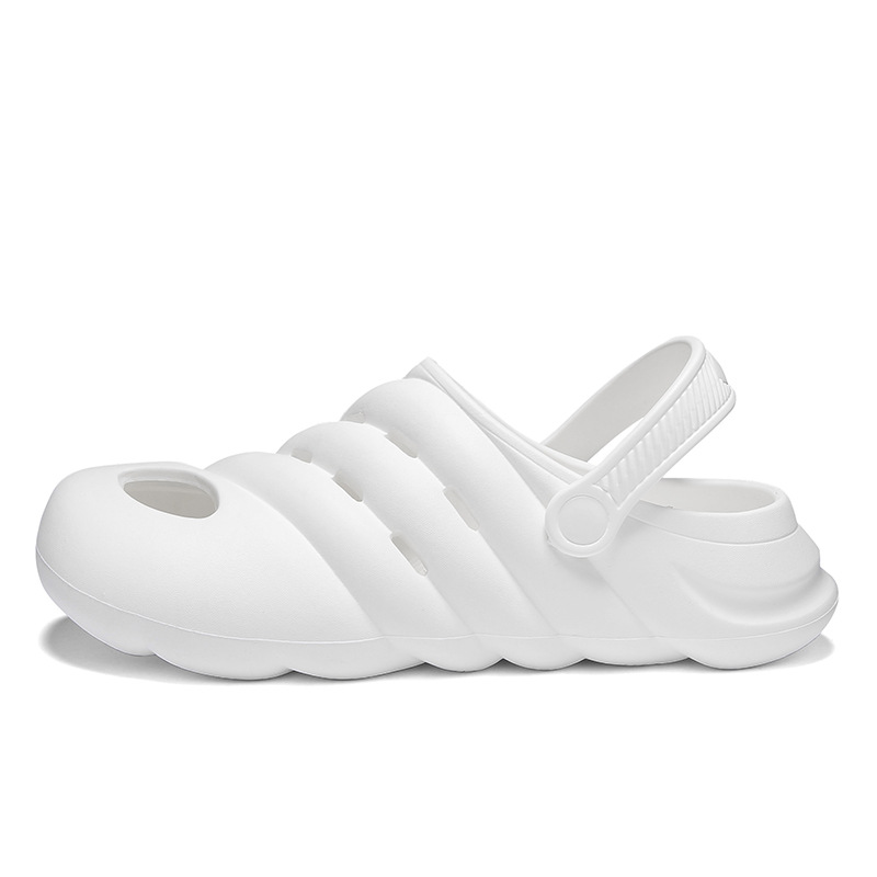 Zapatillas para hombres de verano estilo coreano al aire libre con sandalias de estilo de moda de tamaño grande un zapato de dos zapatos de agujero de playa